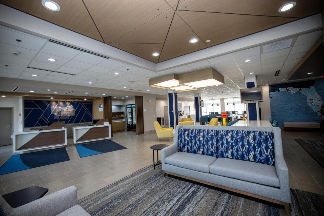 Holiday Inn Express & Suites Tampa Stadium - Airport Area By Ihg 외부 사진