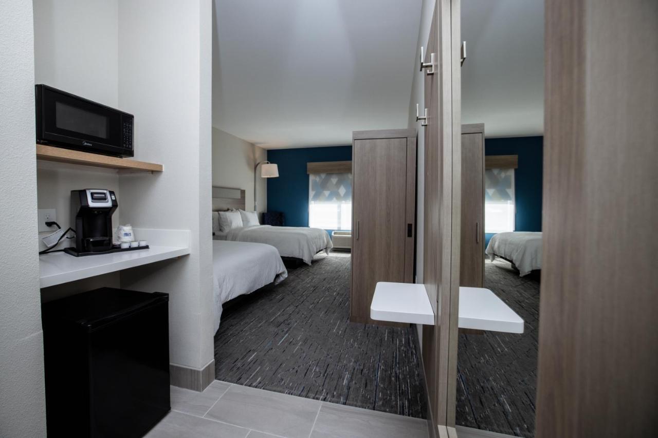 Holiday Inn Express & Suites Tampa Stadium - Airport Area By Ihg 외부 사진