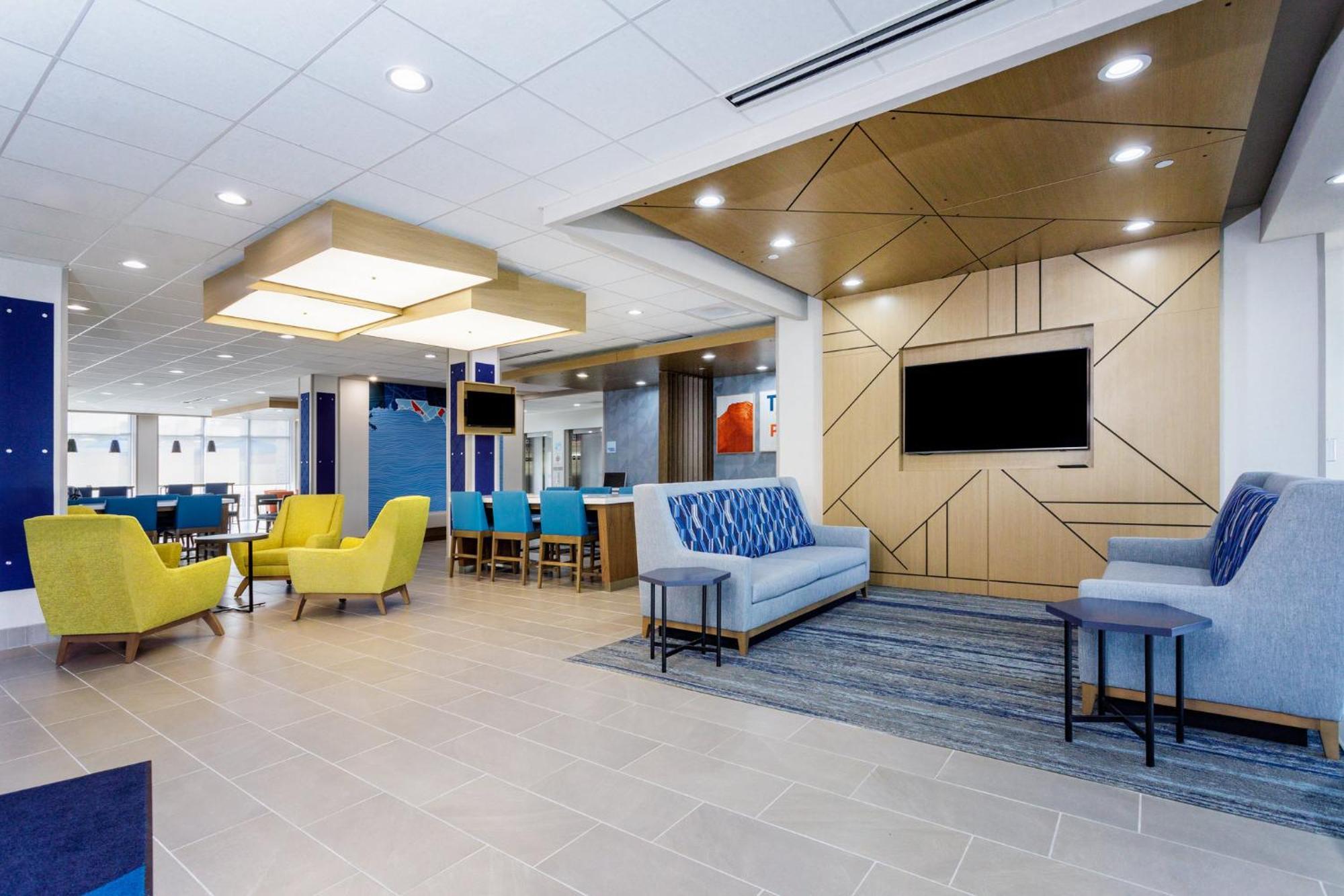 Holiday Inn Express & Suites Tampa Stadium - Airport Area By Ihg 외부 사진