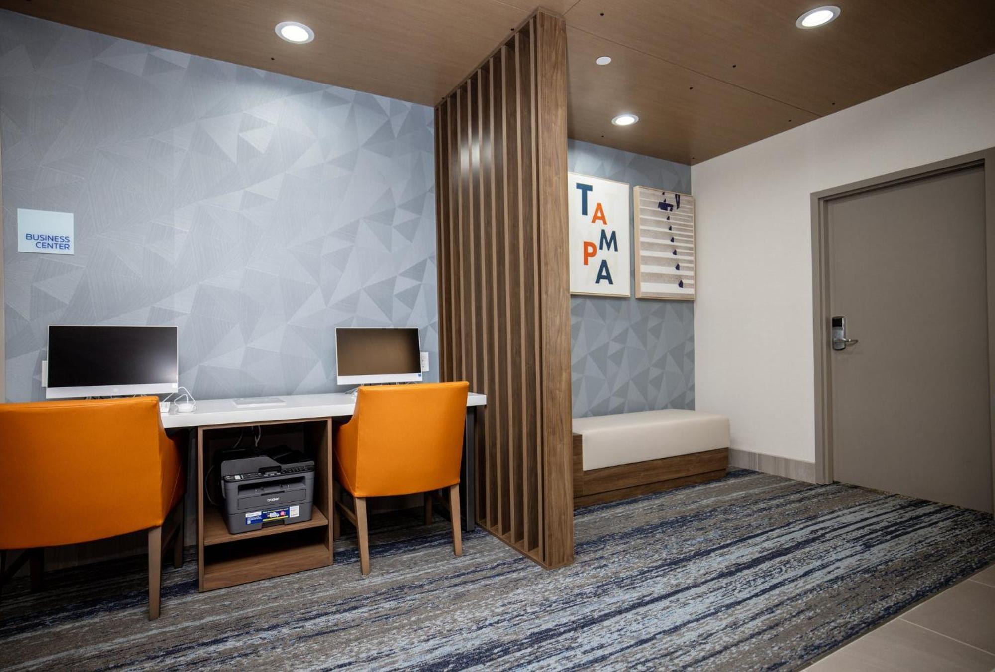 Holiday Inn Express & Suites Tampa Stadium - Airport Area By Ihg 외부 사진